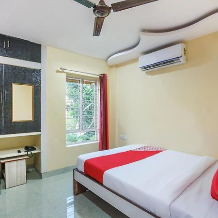 Oyo 62042 Niloy Guest House Jadabpur Bagian luar foto