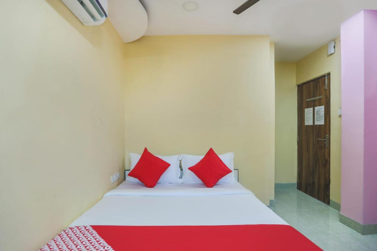 Oyo 62042 Niloy Guest House Jadabpur Bagian luar foto