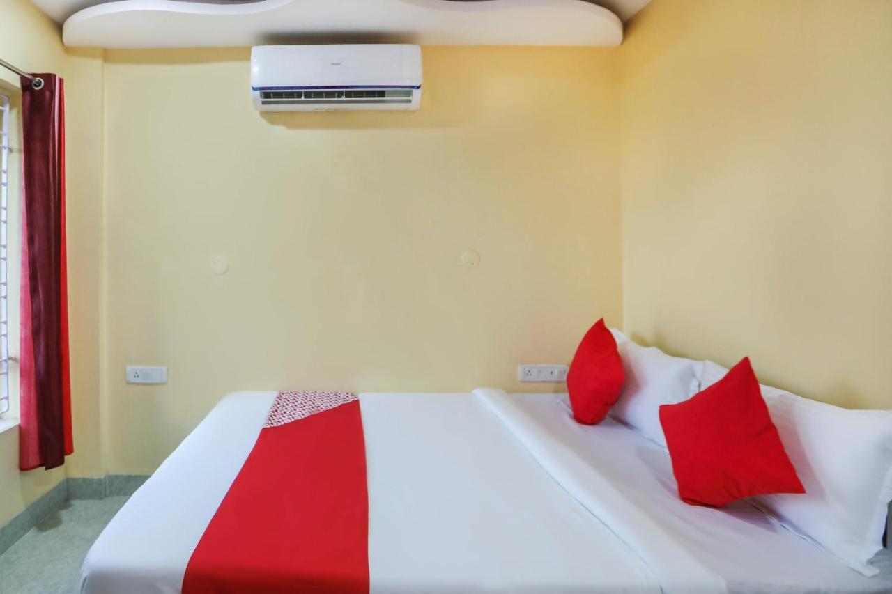 Oyo 62042 Niloy Guest House Jadabpur Bagian luar foto