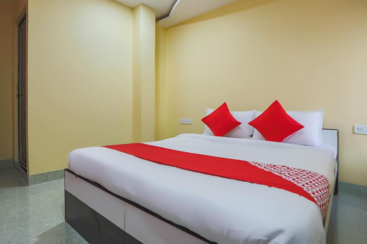 Oyo 62042 Niloy Guest House Jadabpur Bagian luar foto