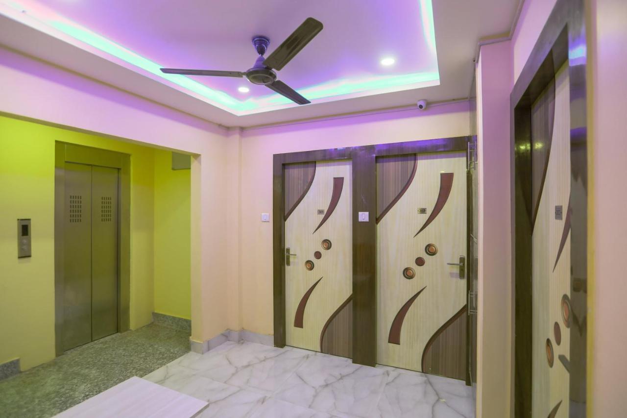 Oyo 62042 Niloy Guest House Jadabpur Bagian luar foto