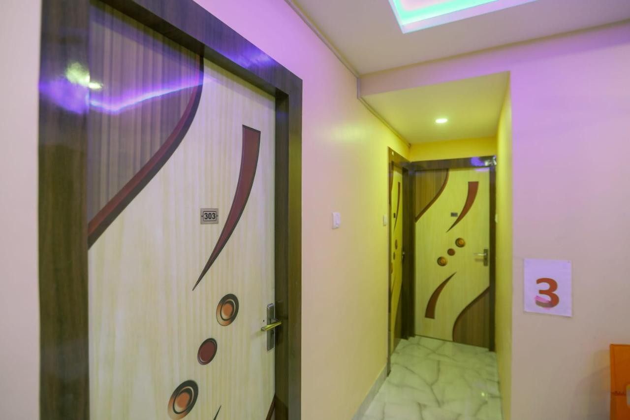 Oyo 62042 Niloy Guest House Jadabpur Bagian luar foto