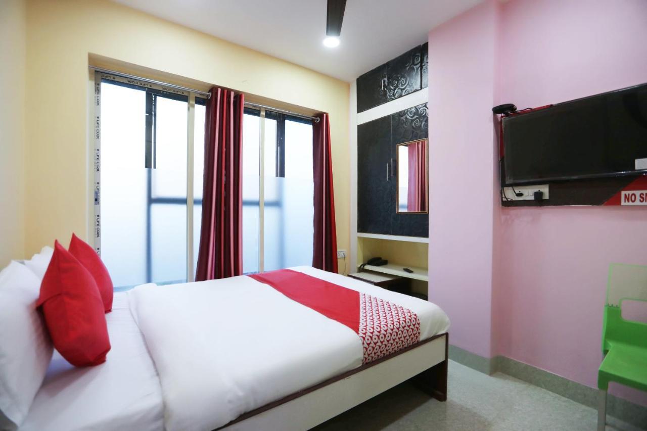 Oyo 62042 Niloy Guest House Jadabpur Bagian luar foto